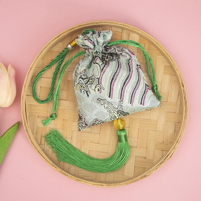 

Саше-саше, пустой мешочек, сумка, фестиваль лодок-драконов, вышивка, автомобильный кулон, сумка для благовоний мокса, автомобильная сумка с благоприятным облаком, благословение 【 Empty bag 】 светло-зеленый