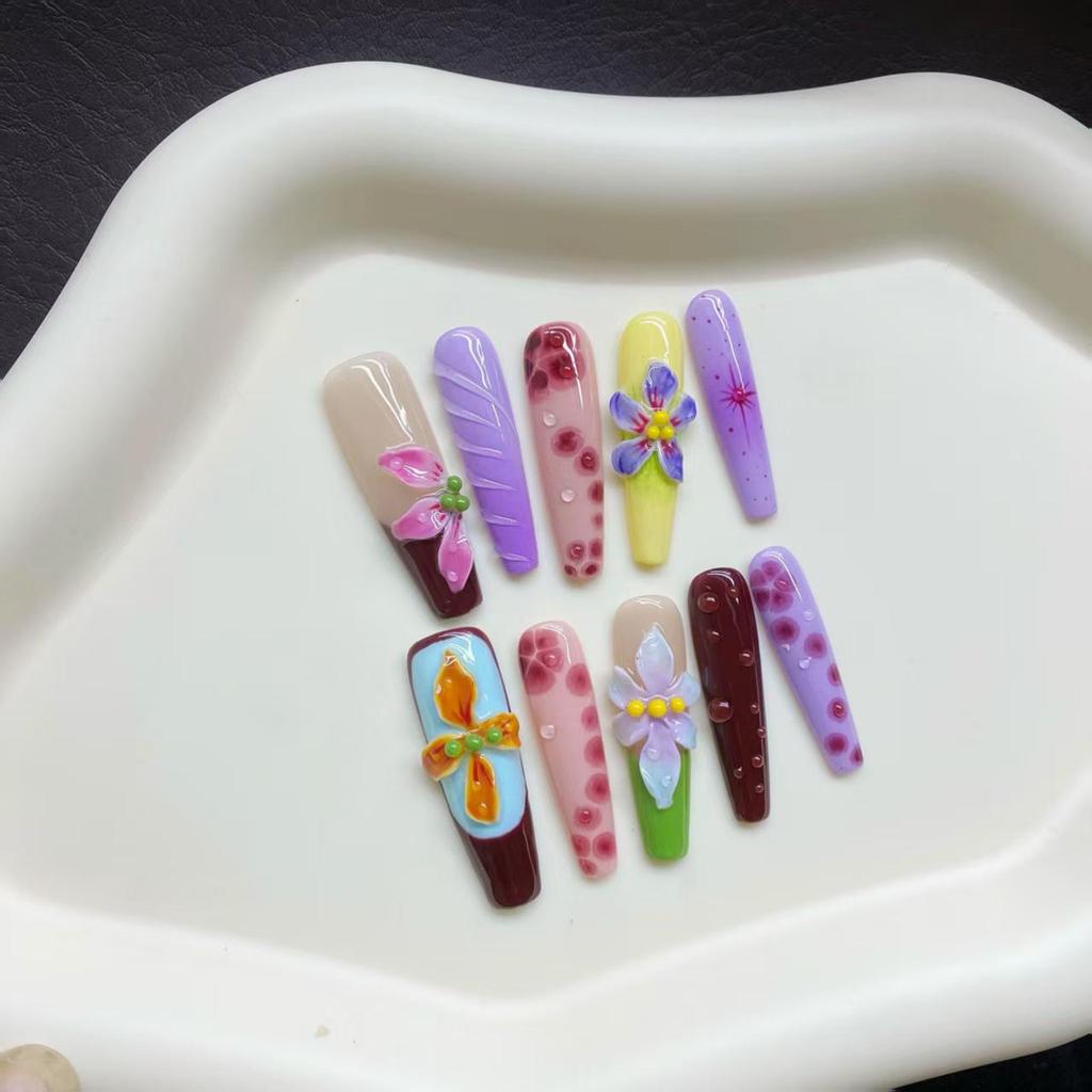 Elegant 3D Hand-painted Long Wearable Nails - European & American Style Manicure