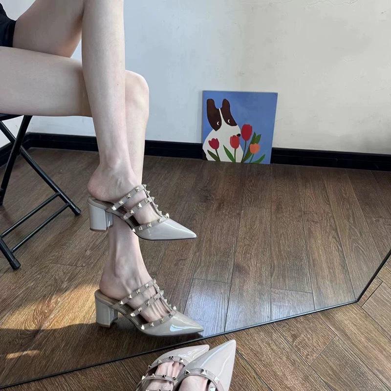 New nude patent leather thick heel high heel bag head half slippers women wear versatile rivets pointed cool slippers summer