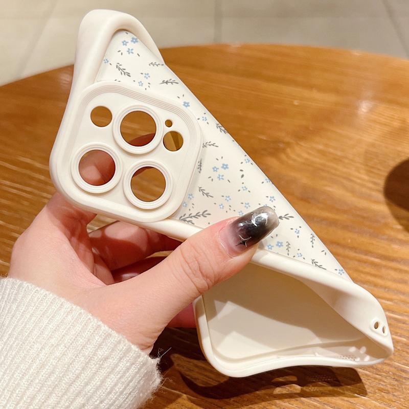 Shockproof Soft TPU Silicone Phone Cover Funda For iPhone 17 Air 16e 16 15 14 Pro Max 13 17 Pro Max 17 Pro 17 Small Flower Pattern Case