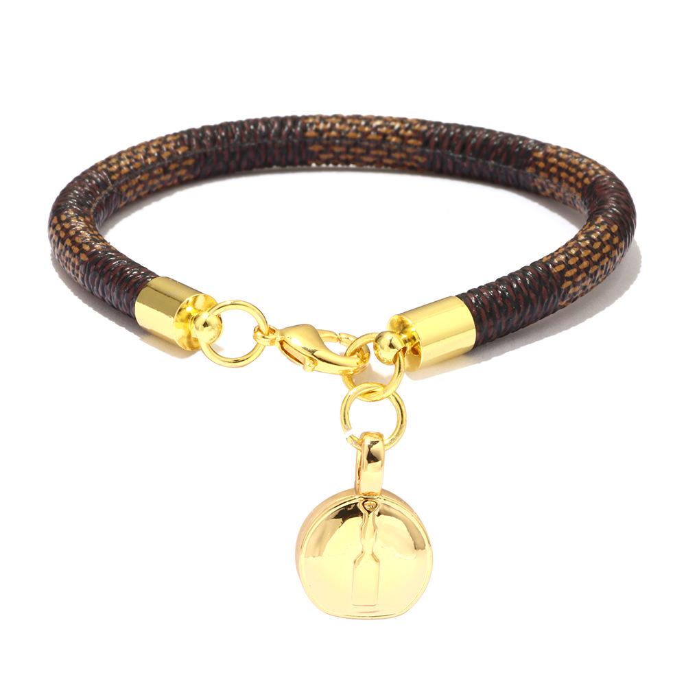 High-End Fashion Stripe Leather Bracelet with Gold-Plated Metal Accents