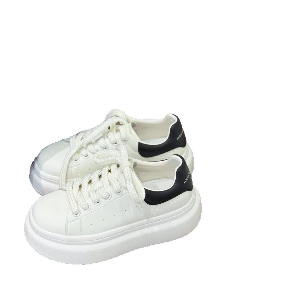 Huge good-looking classic little white shoes women's thick soles increase in height and lightweight 2025 new autumn versatile leather soft soles casua