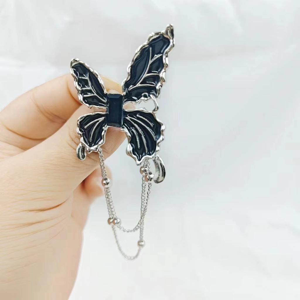 Personalized Butterfly Chain Brooch Fringed Pin Brooch Suit Sweater Accessories Autumn And Winter Senior Design Sense