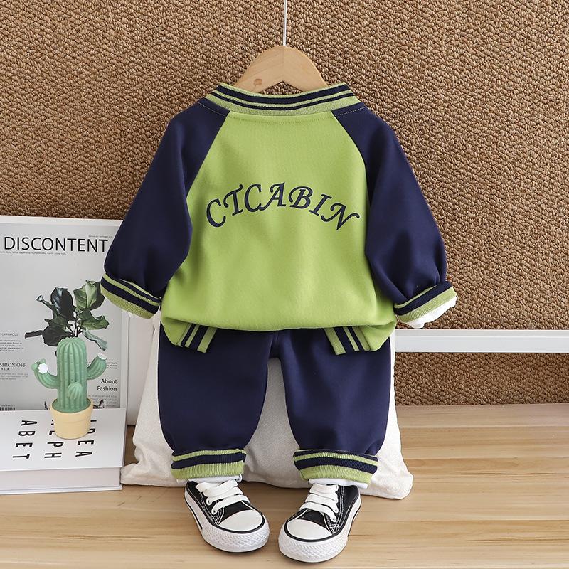 Toddler Boys' 2024 Spring/Autumn Three-Piece Set: Fashionable Baseball Jacket and Clothing