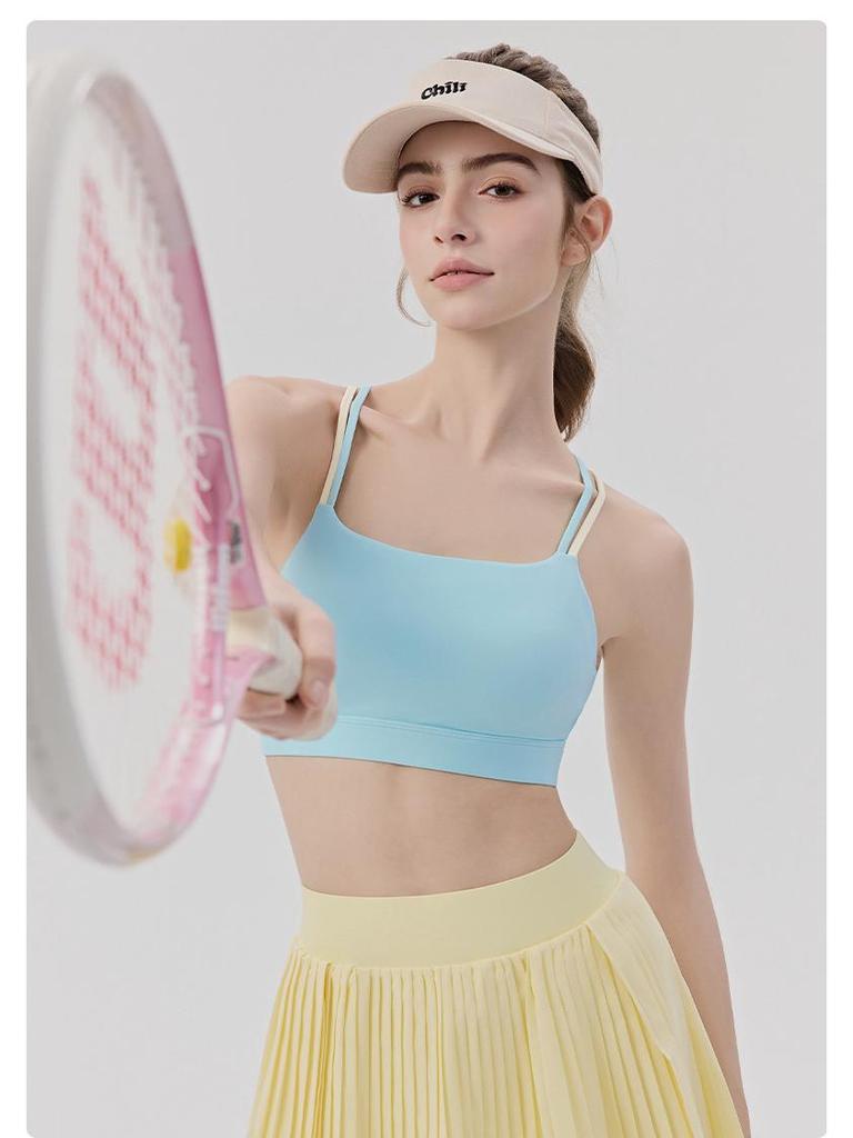 Women's Moisture-Wicking Sports Bra with Padded Straps - Quick-Drying Fitness Tank for Yoga, Pilates, and Tennis