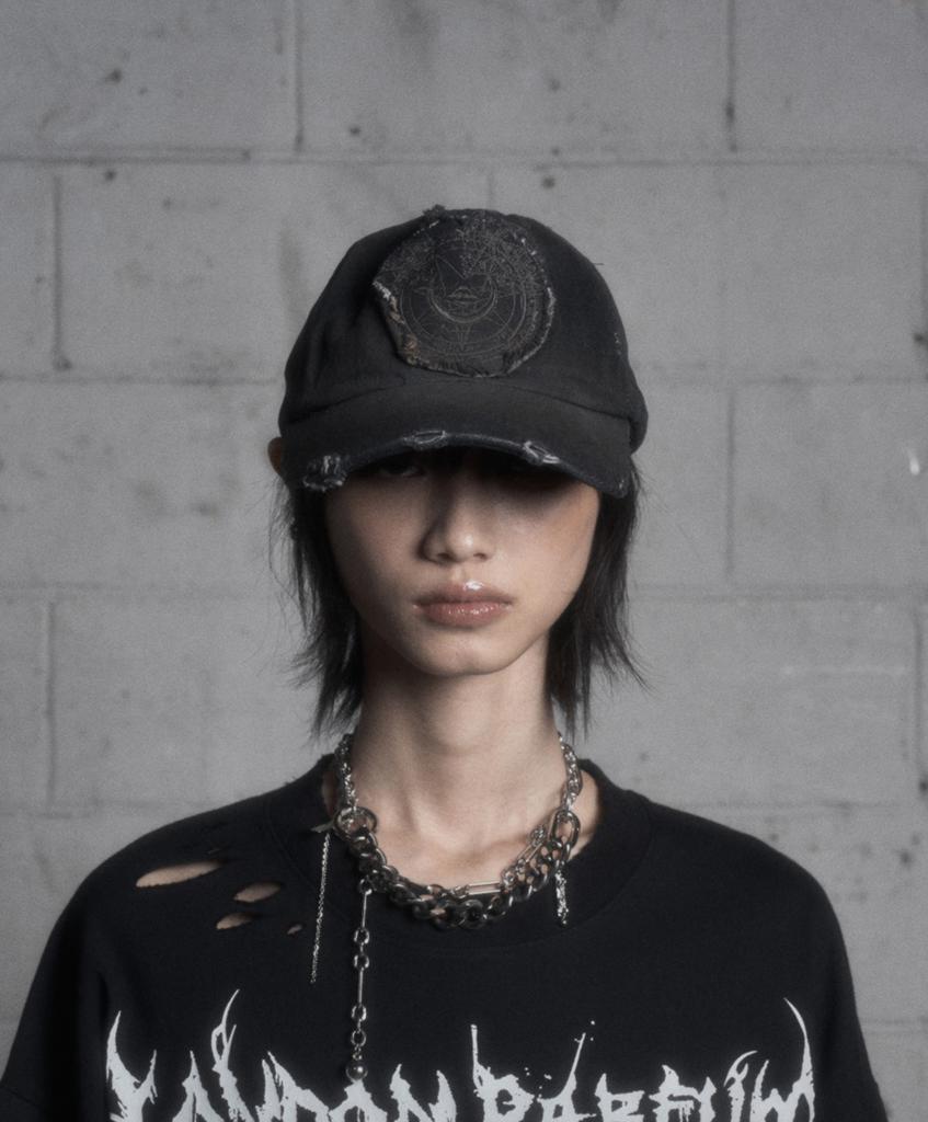 LONDON PARFUMS ARCHIVE Distressed Applique Cap Black