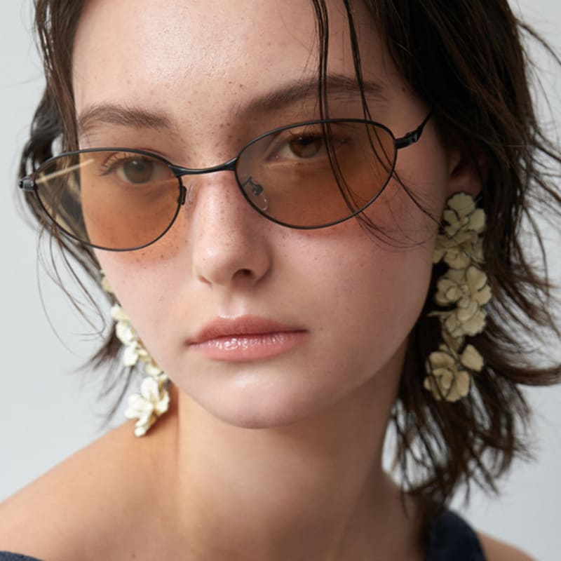 

One Brilliant Meadow-OB563-Black Brown single type