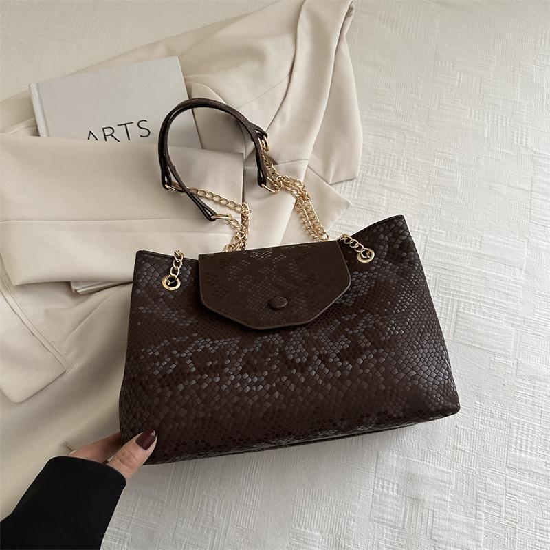 Premium Sense Large Capacity Bag Women 2025 New Fashion Versatile Chain Shoulder Bag Commute To Work Tote Bag