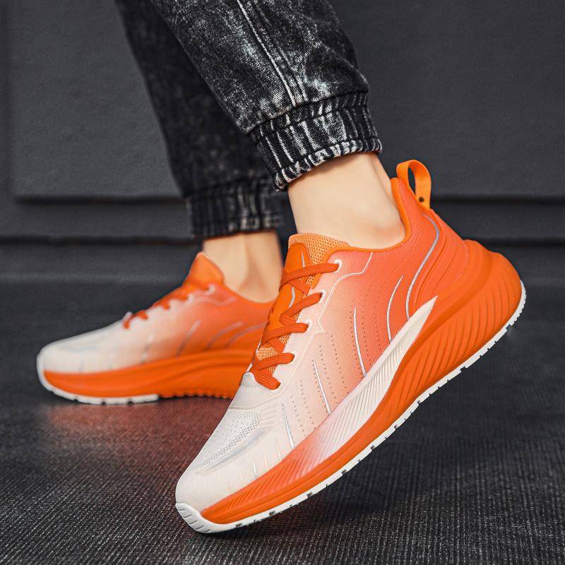 New Ultralight Running Shoes Sports Shoes Breathable Cushioned Soft Soles Student Shoes Light Running Shoes Men's Shoes