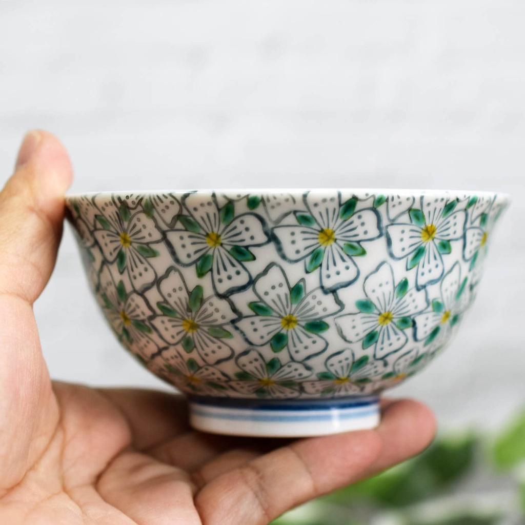 Waza No Kura Stylish Teacups and Tea Bowls Kutani Floral Made In Perfect for Birthdays 88th Couple's Set, Ware, Pattern, High-Quality Ceramic, Japan,