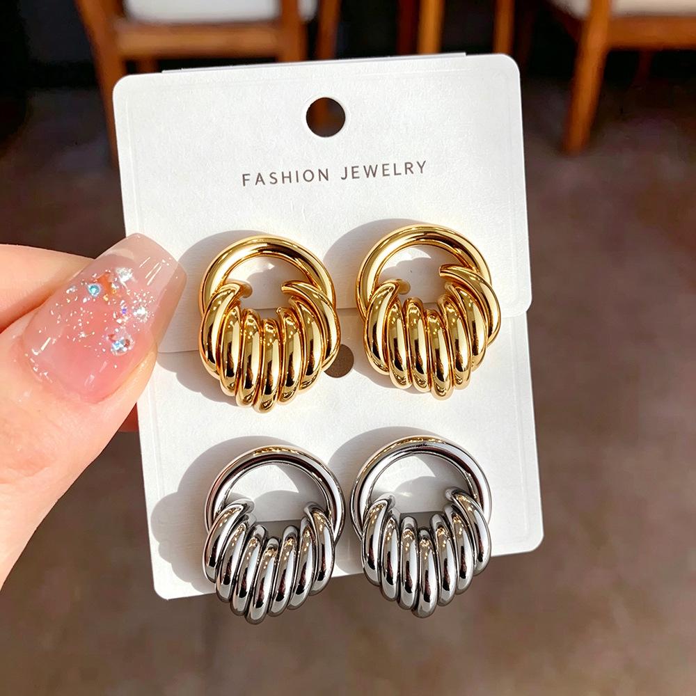 Elegant Geometric Earrings for Women: Chic, Luxurious, Simplistic, and Versatile Everyday Accessory