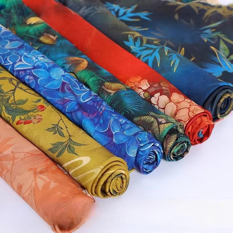 Krajinná hedvábná strečová saténová látka 50x150cm pro tradiční čínské vintage Hanfu Cheongsam dámské oblečení šaty šicí řemesla