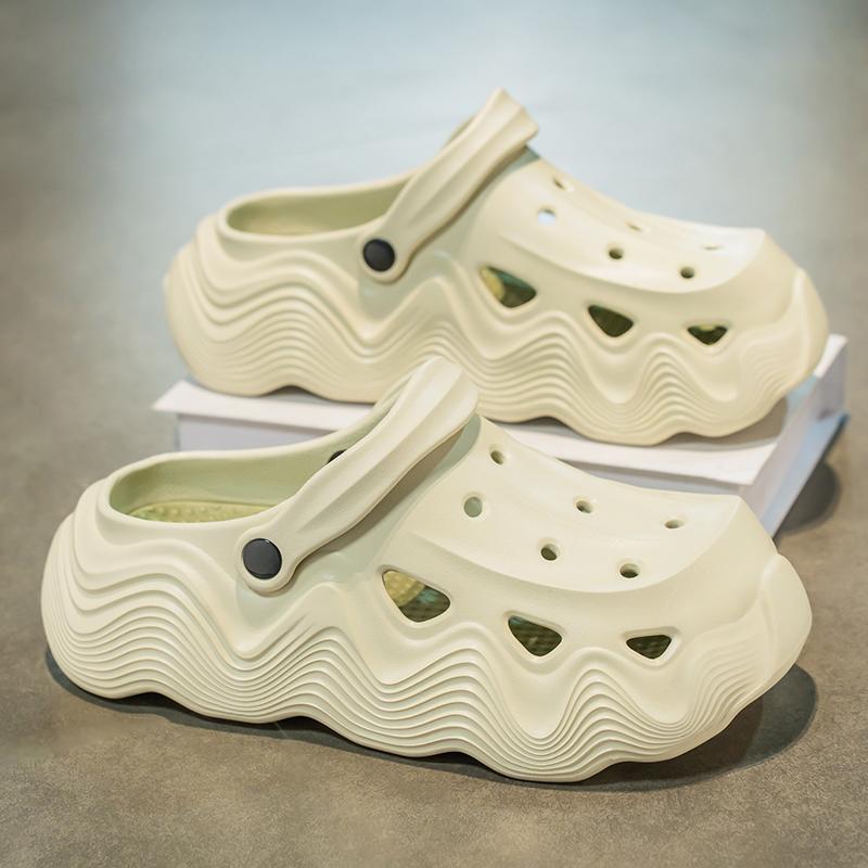 Fashion Thick Bottom Sandals Men Women Black White Slippers Outdoor Fashion Pearl Luxurious Diamond DIY Garden Sandals Clogs Water Shoes