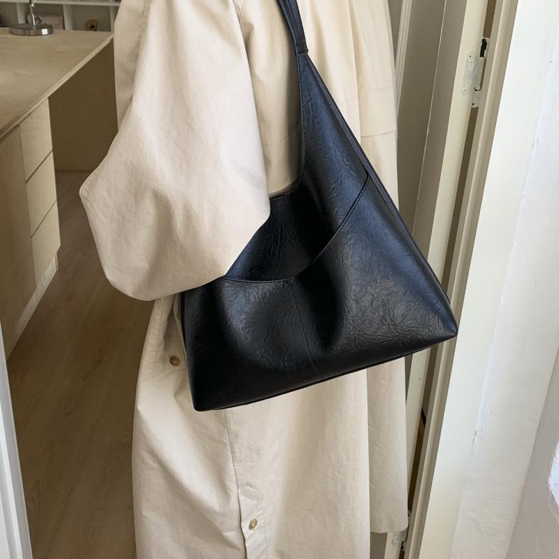 Large capacity tote bag women's 2025 new commuter women's bag high-end retro shoulder bag crossbody bucket bag