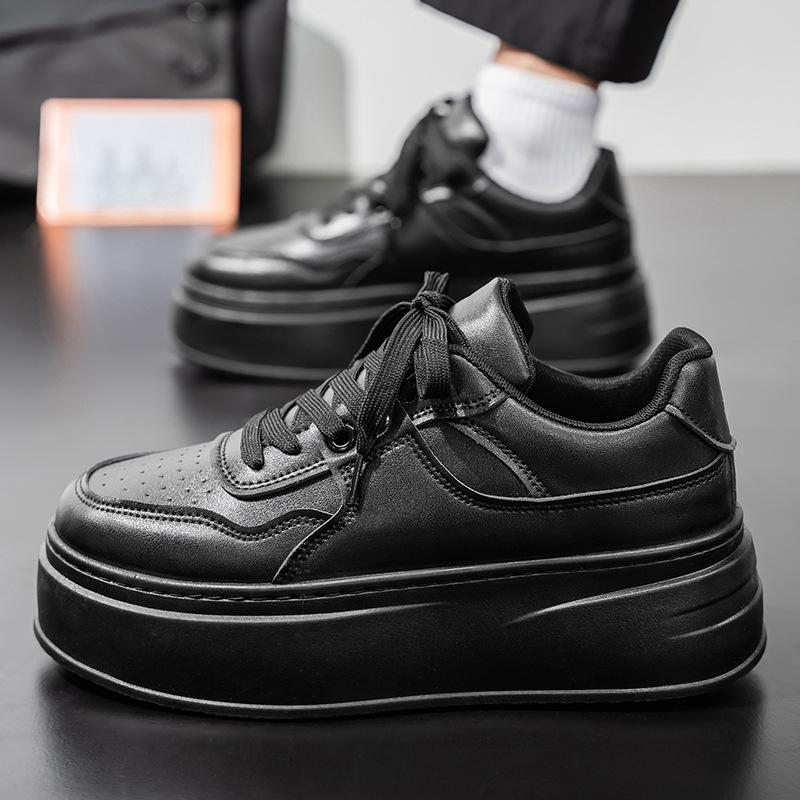 Herrenschuhe Herbst Neue Atmungsaktive Weiße Sneaker Vielseitige Dicksohlige Höhenvergrößernde Sportschuhe und Freizeitsneaker