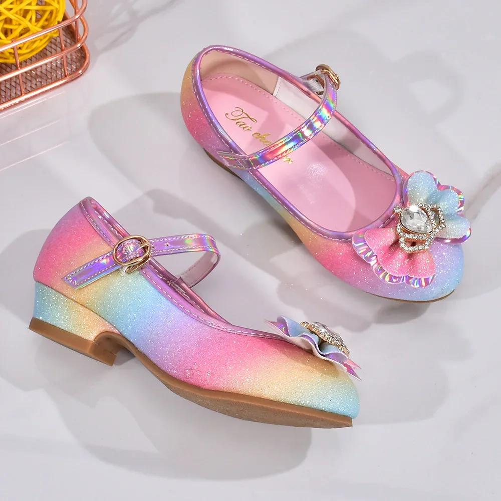 Zapatos de Princesa para Niñas Elegantes Corona Lentejuelas Arcoíris Tacones Altos para Niñas Moda Lazo Niños Versátiles Boda Zapatos Individuales