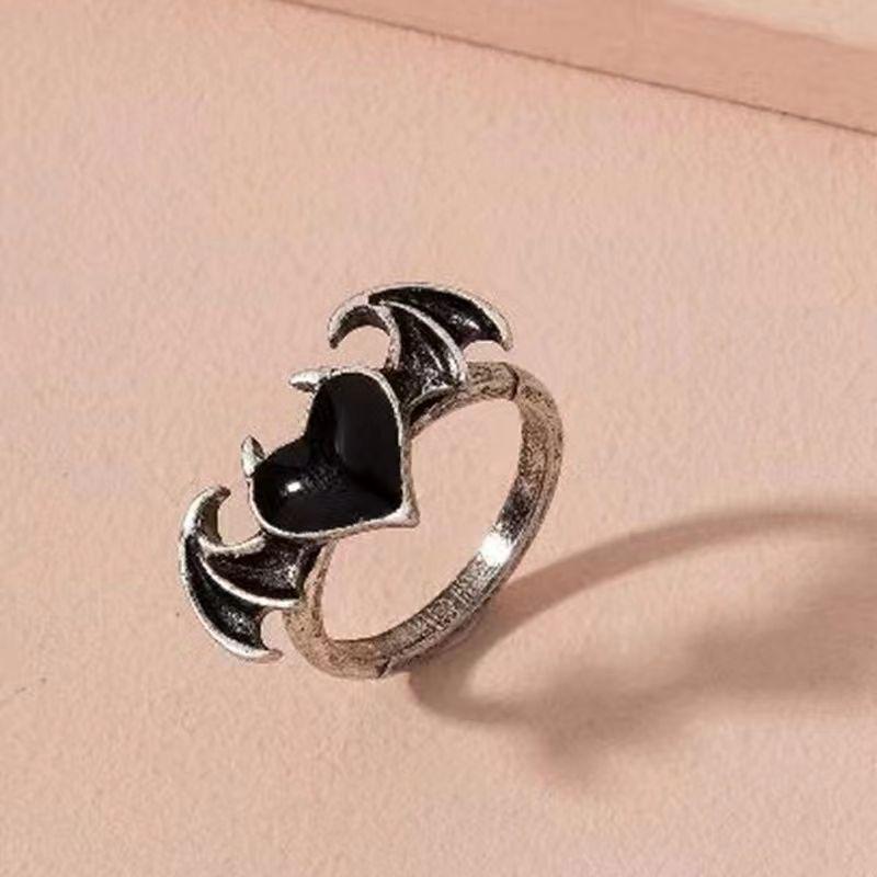 Angel Devil Volcanic Ash Black & White Heart Ring: Retro European-American Punk Style
