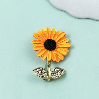 Elegant High-Grade Sunflower Brooch for Women: Versatile Lapel Pin To Enhance and Secure Your Wardrobe.