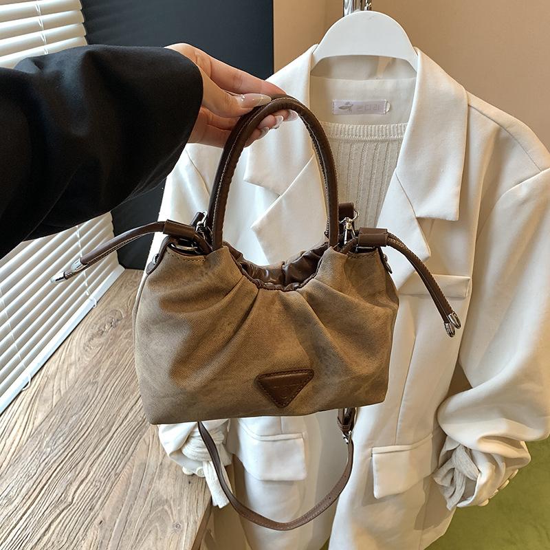 Personality Trend Pump with Bucket Bag Women's New Fashion Commuter Shoulder Messenger Bag