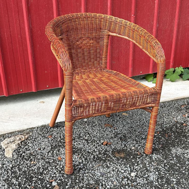 Przyjazny dla osób starszych zewnętrzny pleciony fotel rattanowy do wypoczynku i bezpieczeństwa