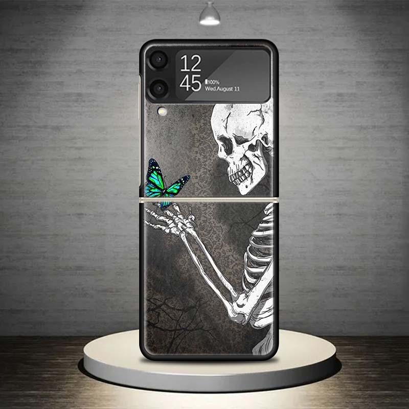 

Retro Skull Butterfly Phone Case For Samsung Galaxy Z Flip 7 6 5 4 3 5G Cover ZFlip7 ZFlip6 ZFlip4 ZFlip5 ZFlip3 Coque Fundas Ga Samsung Z Flip 5