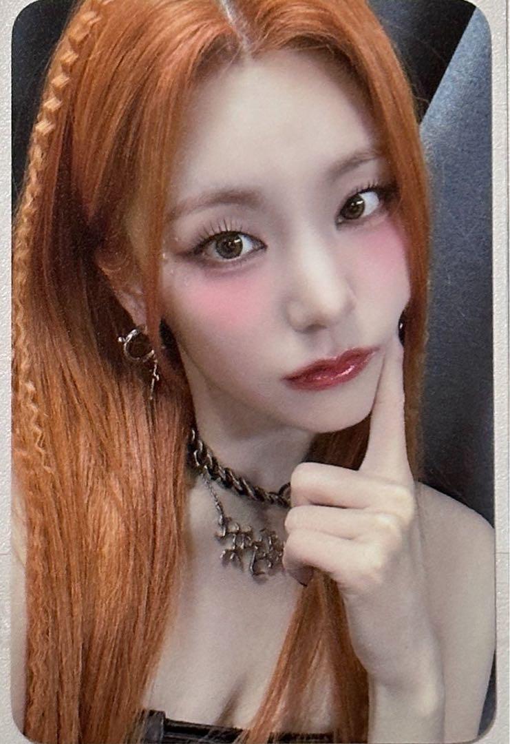 

[USED] ITZY borntobe Yeji everline Lakidro trading card