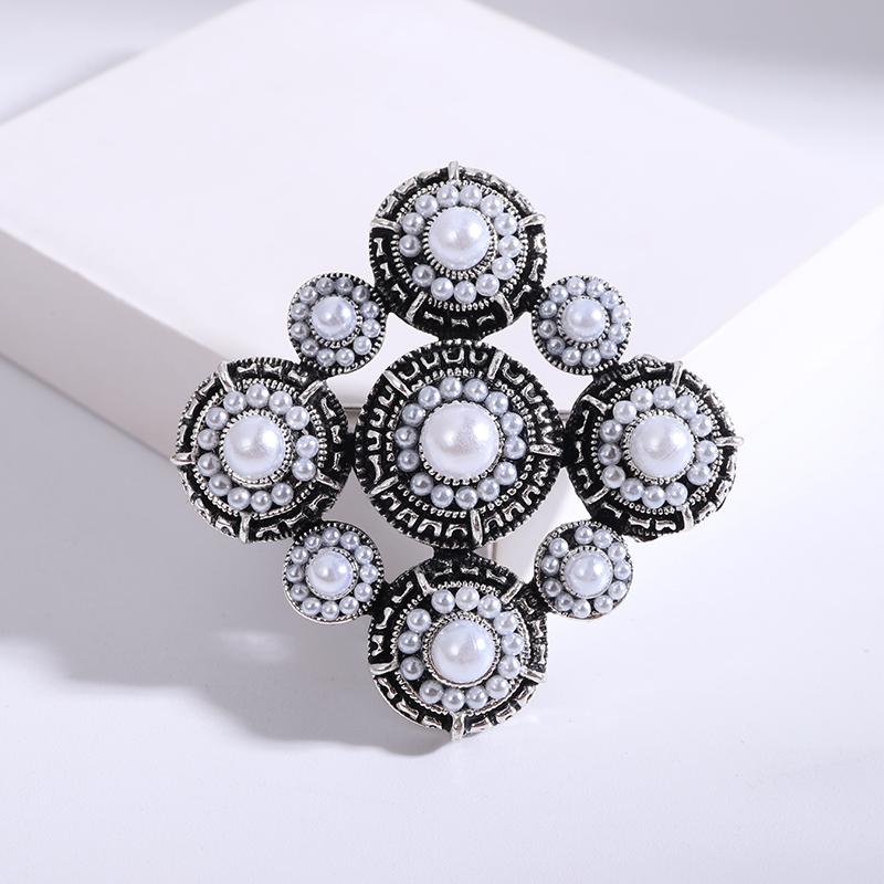 Vintage Pearl Baroque Brooches for Women Unisex Luxury Rhinestone Pins Event Party Fashion Gifts Decoration Clothes Accessories