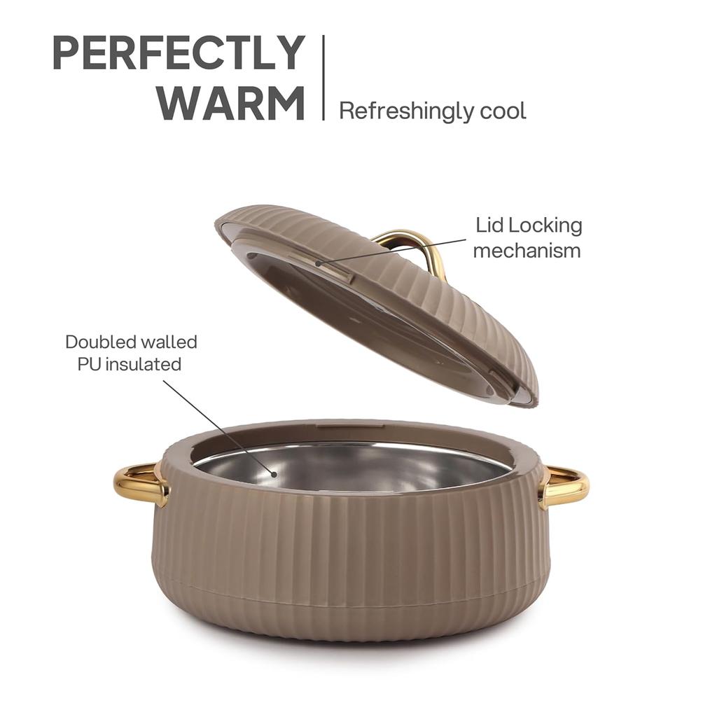 Izolowany Garnek Termiczny Ze Stali Nierdzewnej Do Przechowywania i Serwowania Żywności Szczelna Pokrywka Eleganckie Brązowe Polerowane Wykończenie Do Użytku Kuchennego i Jadalnego