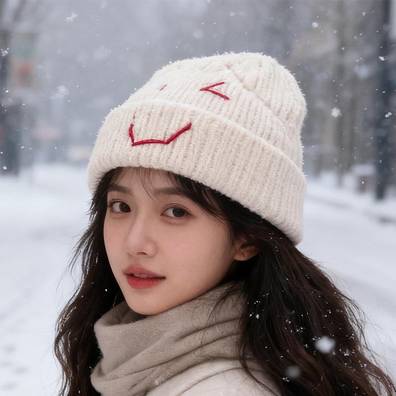 Autumn and winter knitted hats children thickened warm wool hats cute versatile fashion cold hats
