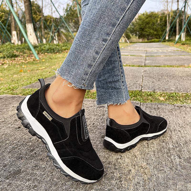 Fashion Comfortable Flat Heel Women's Sneakers 2025 Spring Solid Color Non-Slip Sports Shoes Women Slip-On Soft Sole Flats Plus Size 47
