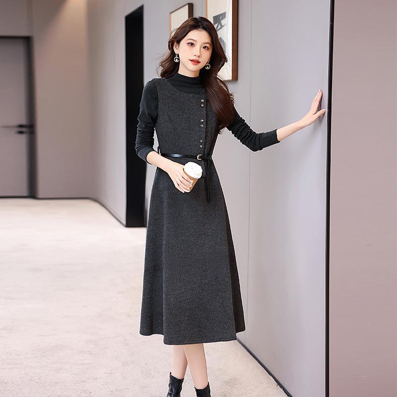 

2026 Coco-Style Red Waist-Cinched Women s Dress with Wool Vest L