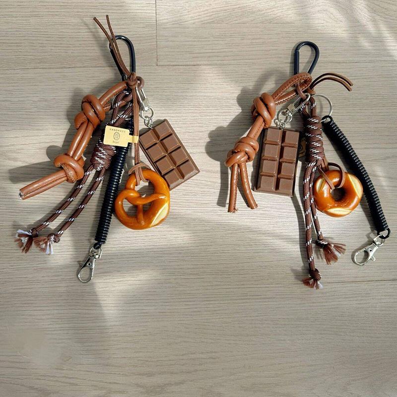 Llavero de cuerda tejida con pan pequeño de agua alcalina, colgante para bolso, decoración, piezas y accesorios para bolsos