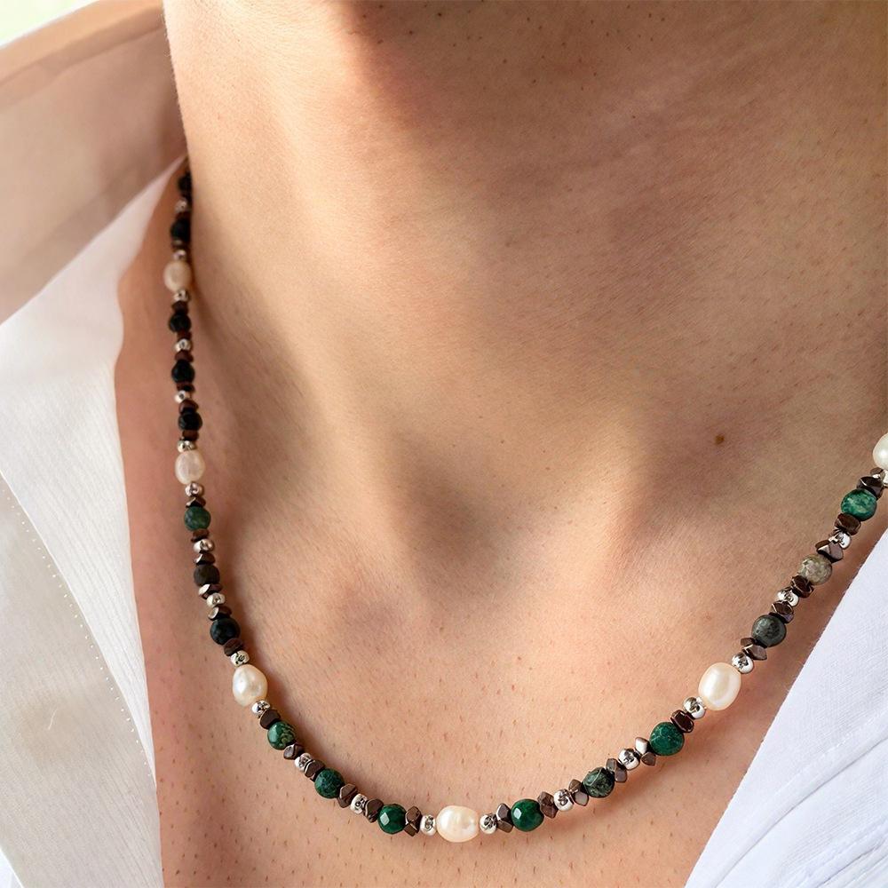 

Men s Summer Fresh Fashion: French Green & Imitation Pearl Beaded Long Necklace