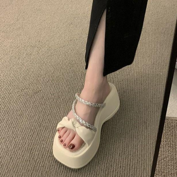 

Женская обувь Платформа Открытый носок Слайды с бантом Женские тапочки Черные сандалии со стразами VIP Распродажа Лучшие дизайны Дизайнерская Роскошь 40