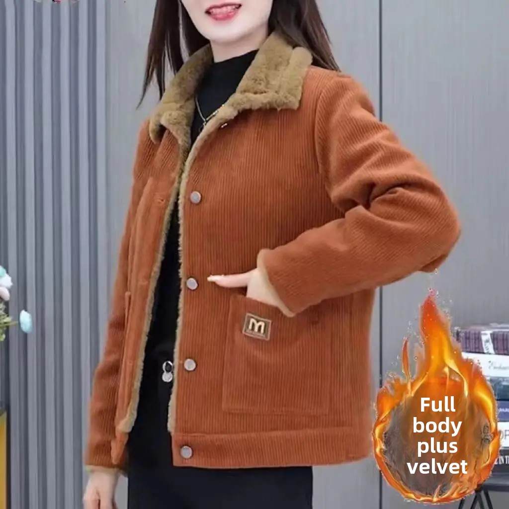 Women's Autumn and Winter Velvet Warm Jacket for Middle-aged and Elderly Mothers To Reduce Age, Loose Fit and Slimming Top