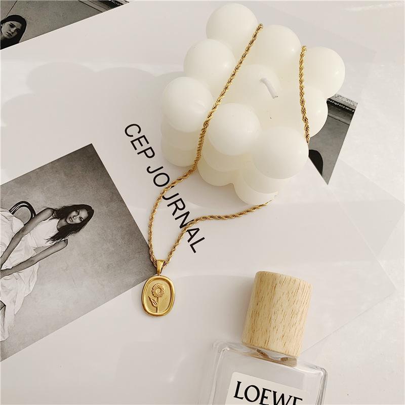 Retro Sunflower Oval Titanium Steel Necklace Clavicle Chain with 18K Gold Plating