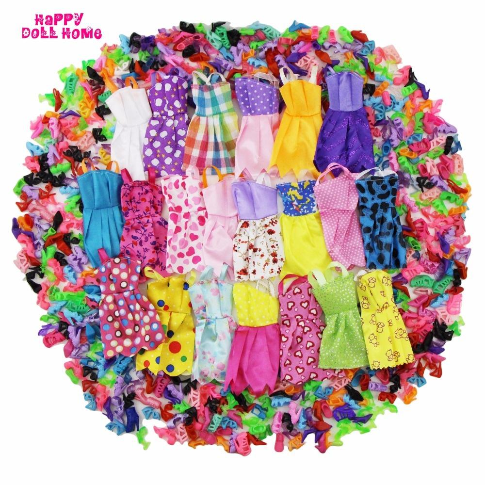 20 pièces = 10 x mini robe faite à la main, vêtements de poupée, jupe courte + 10 x chaussures à talons hauts, maison de poupée