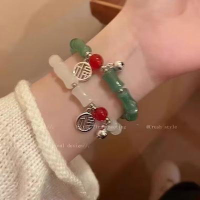 Braceletes – Pulseiras entrelaçadas