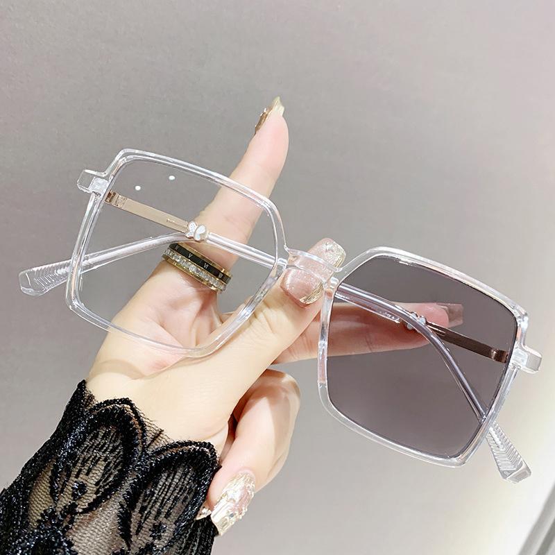 Light Sensitive Color Changing Fashionable Three-dimensional Butterfly Box Anti Blue Light Flat Myopia Mirror