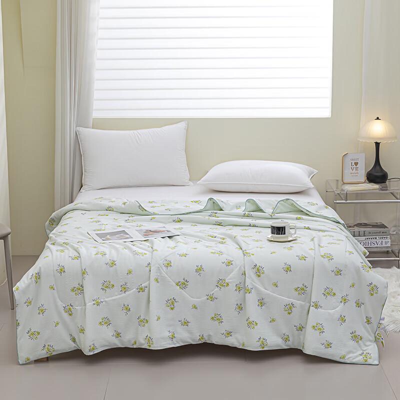 

FIRS Green Rose Seersucker Summer Quilt