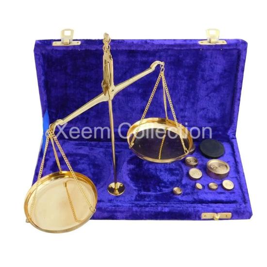 

Весы для ювелирных изделий из антикварной латуни Decor с бархатной коробкой и полным грузом