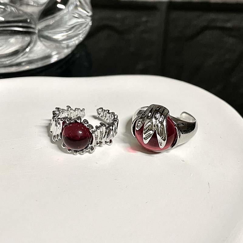 Punk Gothic Red Crystal Heart Rings for Women Vintage Metal Liquid Irregular Thorns Geometric Ring Aesthetic Y2K Jewelry Gift