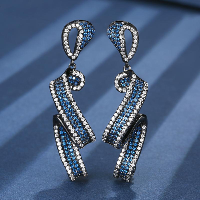 

Ювелирные изделия Медное основание Золотое покрытие Имитация дизайна синей шпинели Набор из черного золота