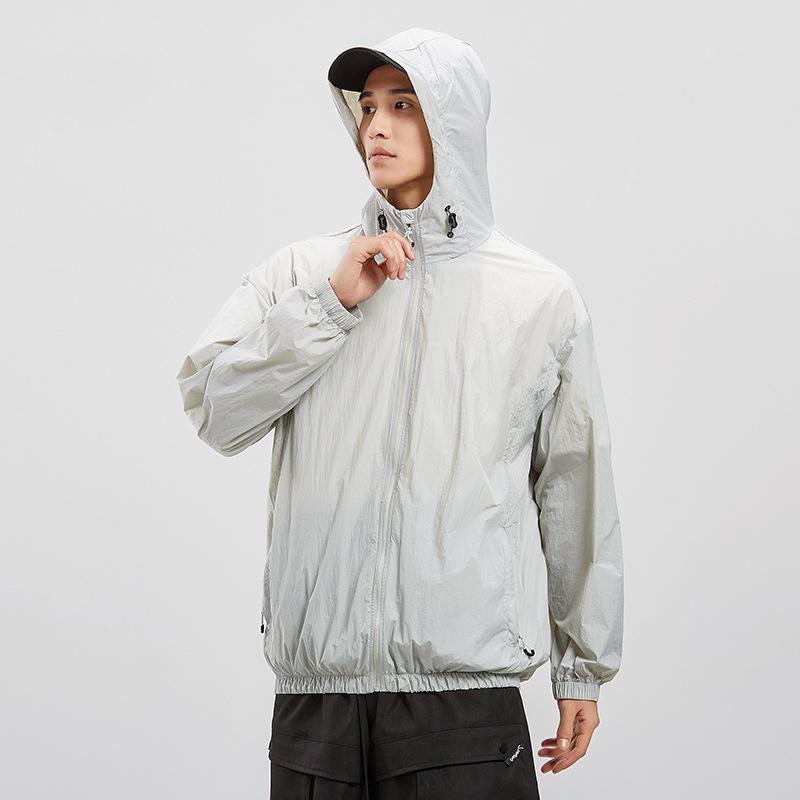 Japanese ultra-light sunscreen clothing women's UV protection summer men's skin clothing breathable sunscreen clothing hooded jacket