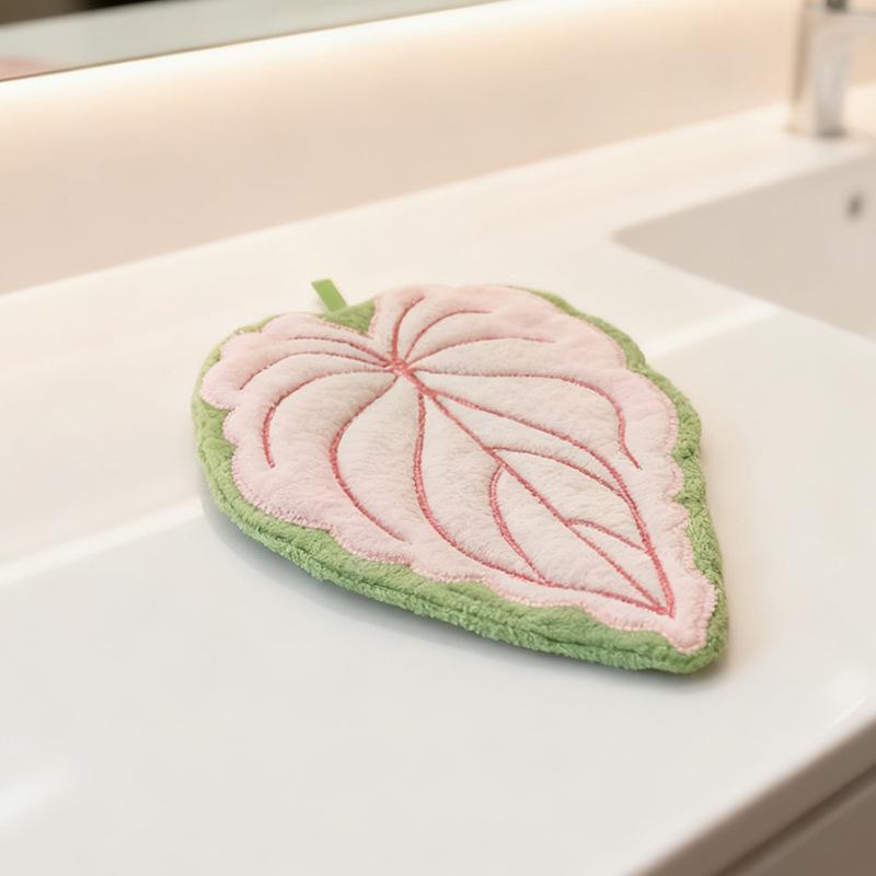 Leaf-Shaped Coral Fleece Hanging Hand Towel for Kitchen & Bathroom Cleaning