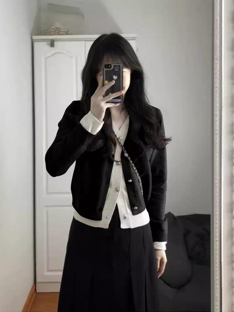 Dámský pletený kardigan pro raný podzim: Korejský výstřih do V, Dvoudílný styl, Kovová přezka, Měkký a k pokožce šetrný svetr