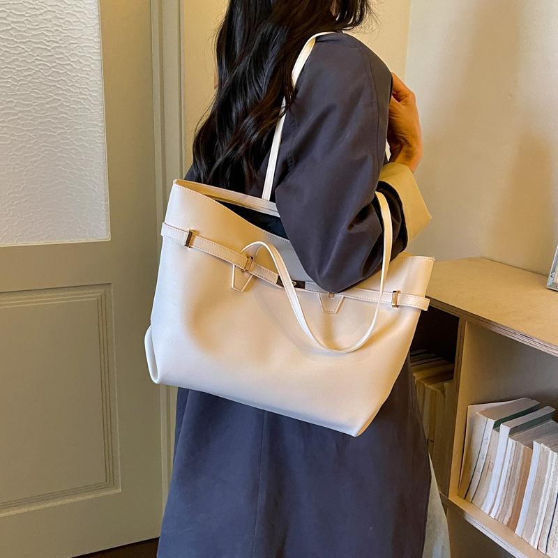 Women Fashion Large Capacity Single Shoulder Underarm Commuter Daily Tote Handbag