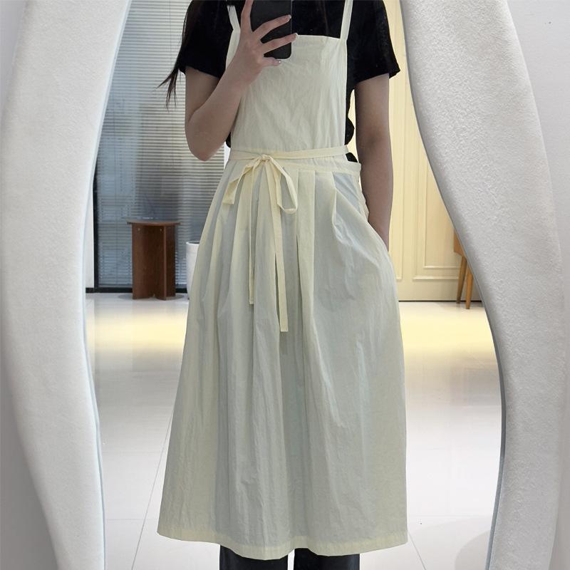 

Long Pleated Splash-proof Apron with Pockets Oilproof Stain-Resistant Kitchen Garden Waiter Cooking Painting Enlarge Pinafore бежевий