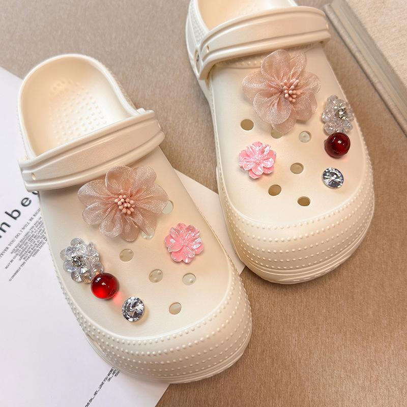 Shoe Decorations Imitation Pearl Colorful Flower Handmade DIY Beaded Shoe Buckle Shoes Decorative Accessories 2026 Fashion New