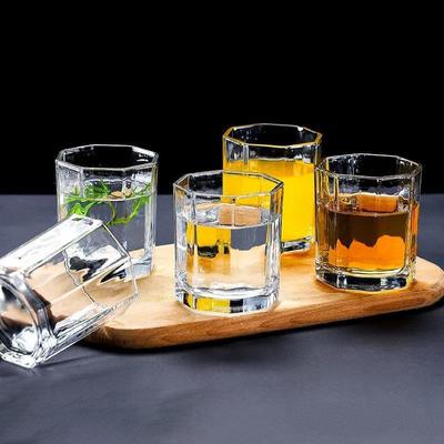 Set di bicchieri di vetro Bicchiere senza piombo 6 Bicchieri da birra Bicchiere da latte Cinture resistenti al calore Tazze da tè per soggiorno per uso domestico